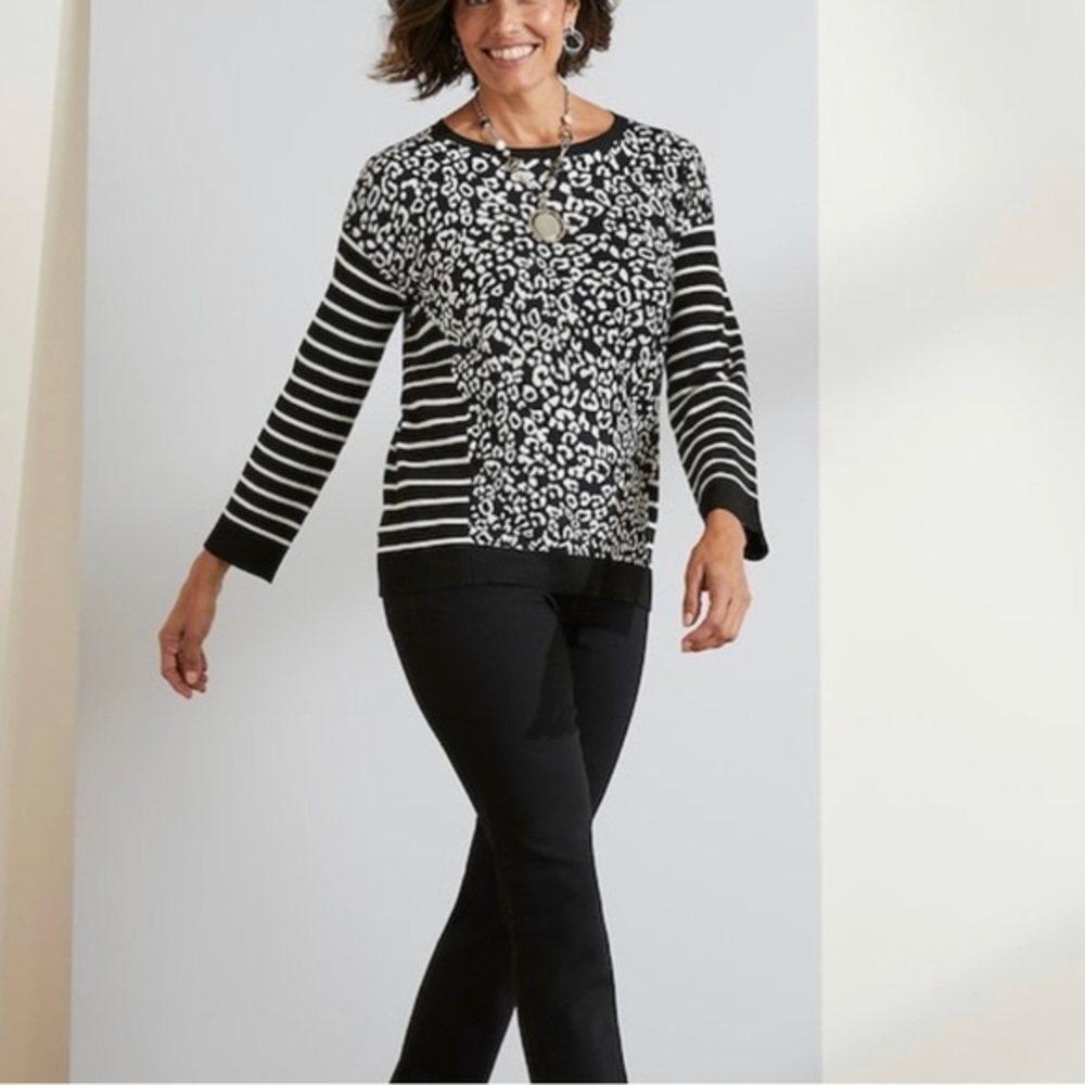 CHICOS lightweight pullover